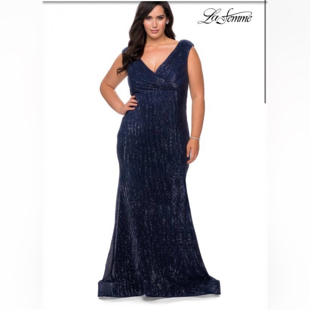 Plus size blue gown